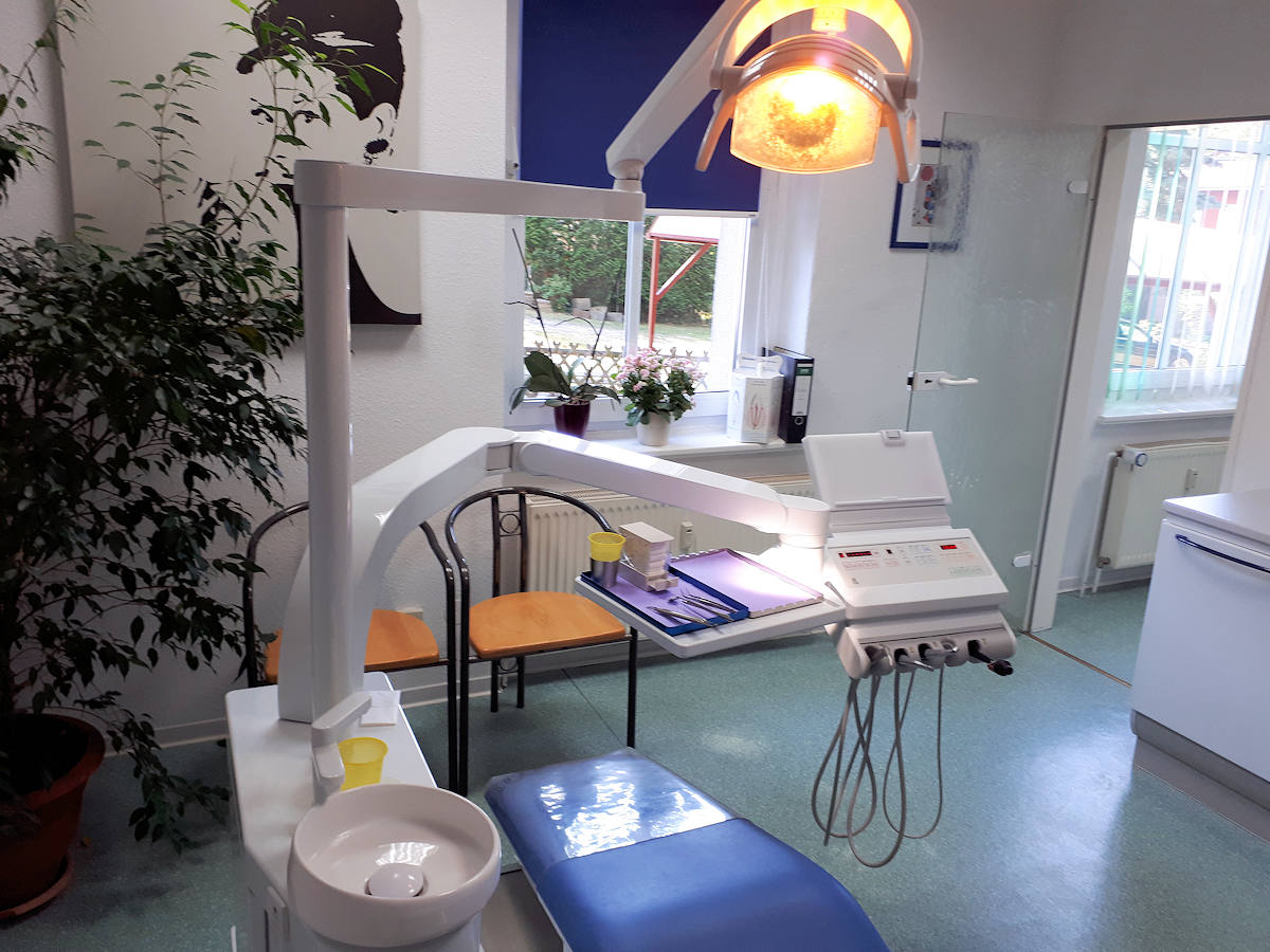 Zahnarztpraxis Petra Hannig Berlin Reinickendorf Behandlungsraum Zahnarztpraxis Petra Hannig Berlin Reinickendorf Behandlungsraum
