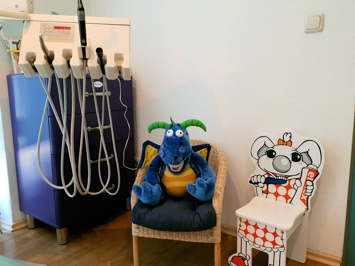 Zahnarztpraxis Petra Hannig Berlin Reinickendorf Prophylaxe Behandlungsraum Zahnarztpraxis Petra Hannig Berlin Reinickendorf Prophylaxe Behandlungsraum